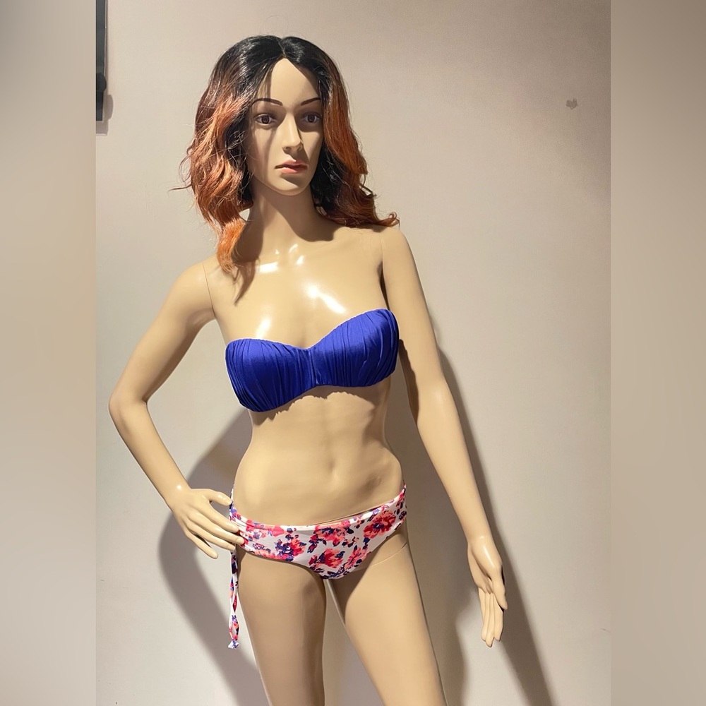 H&M 2 piece Bikini Top Size 6, Bottom Size 4